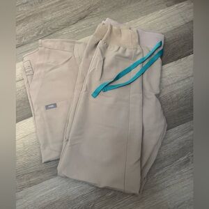 Figs scrubs